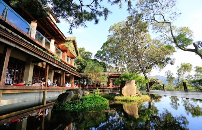 台中情侶約會室內